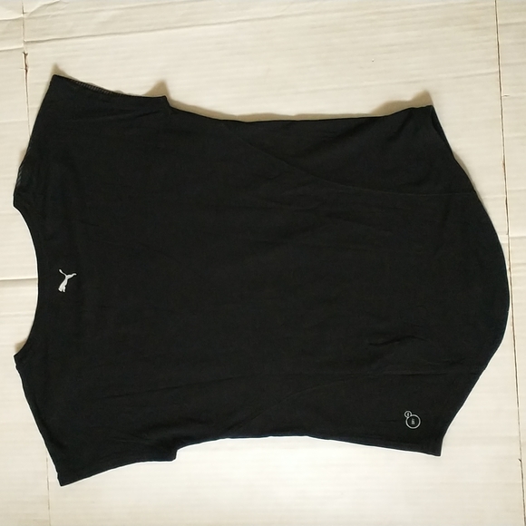 Like new! Puma tee with dry cell technology - Picture 3 of 4